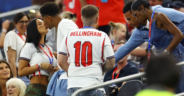 Mẹ Bellingham giúp con trai thoát được án phạt bị cấm trận bán kết Anh – Argentina: góc nhìn mới cho người chơi Việt - hình ảnh - radqjcsipe.top Mẹ Bellingham giúp con trai thoát được án phạt bị cấm trận bán kết Anh – Argentina: góc nhìn mới cho người chơi Việt - hình ảnh - radqjcsipe.top